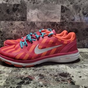 Nike Womens Dual Fusion TR 579812-600 Orange Red Running Shoes Sneakers Size 8.